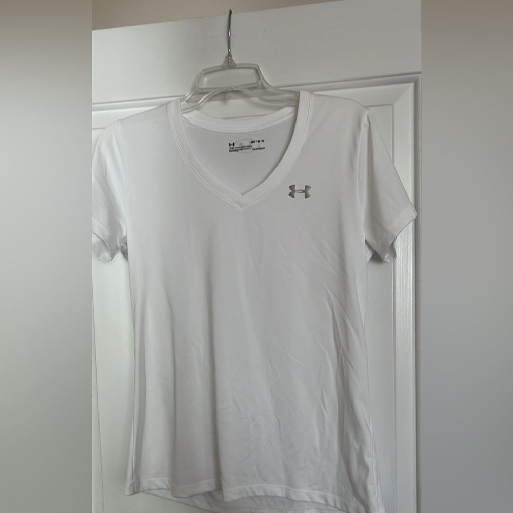 Womens Under Armour Heat Gear V neck Sz Med